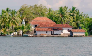 Kothduwa Raja Maha Wiharaya temple island surrounded by the Madu River