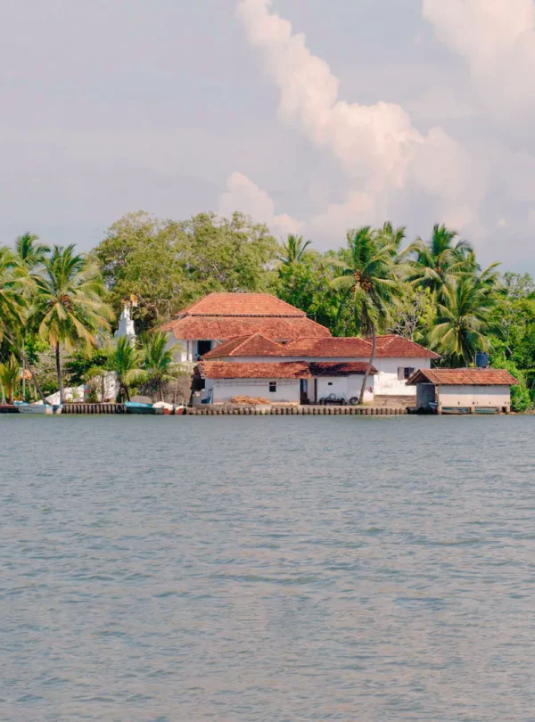 Kothduwa Raja Maha Wiharaya temple island surrounded by the Madu River