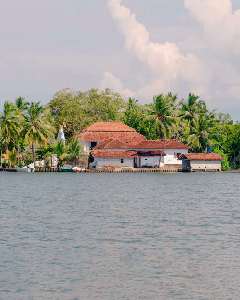 Kothduwa Raja Maha Wiharaya temple island surrounded by the Madu River